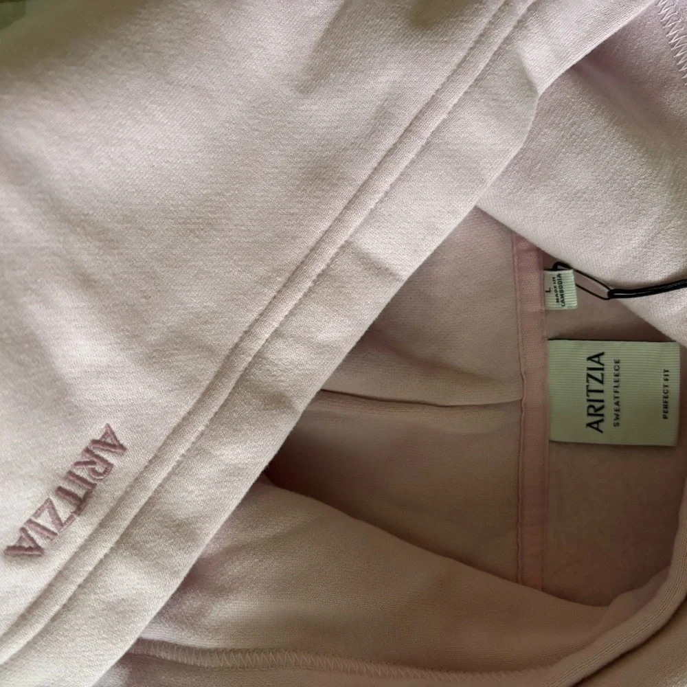 Aritzia Cozy Sweatfleece Perfect Hoodie - Picture 5 of 5